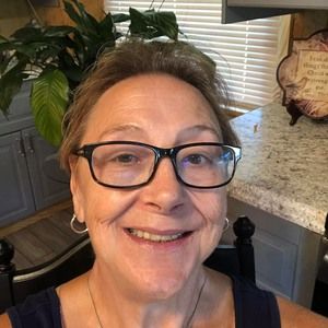 Meet your Posher, Beverly